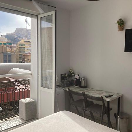 Room With Private Bathroom And Balcony Nearby The Mercado Central, Center And Beach Alicante Exterior photo